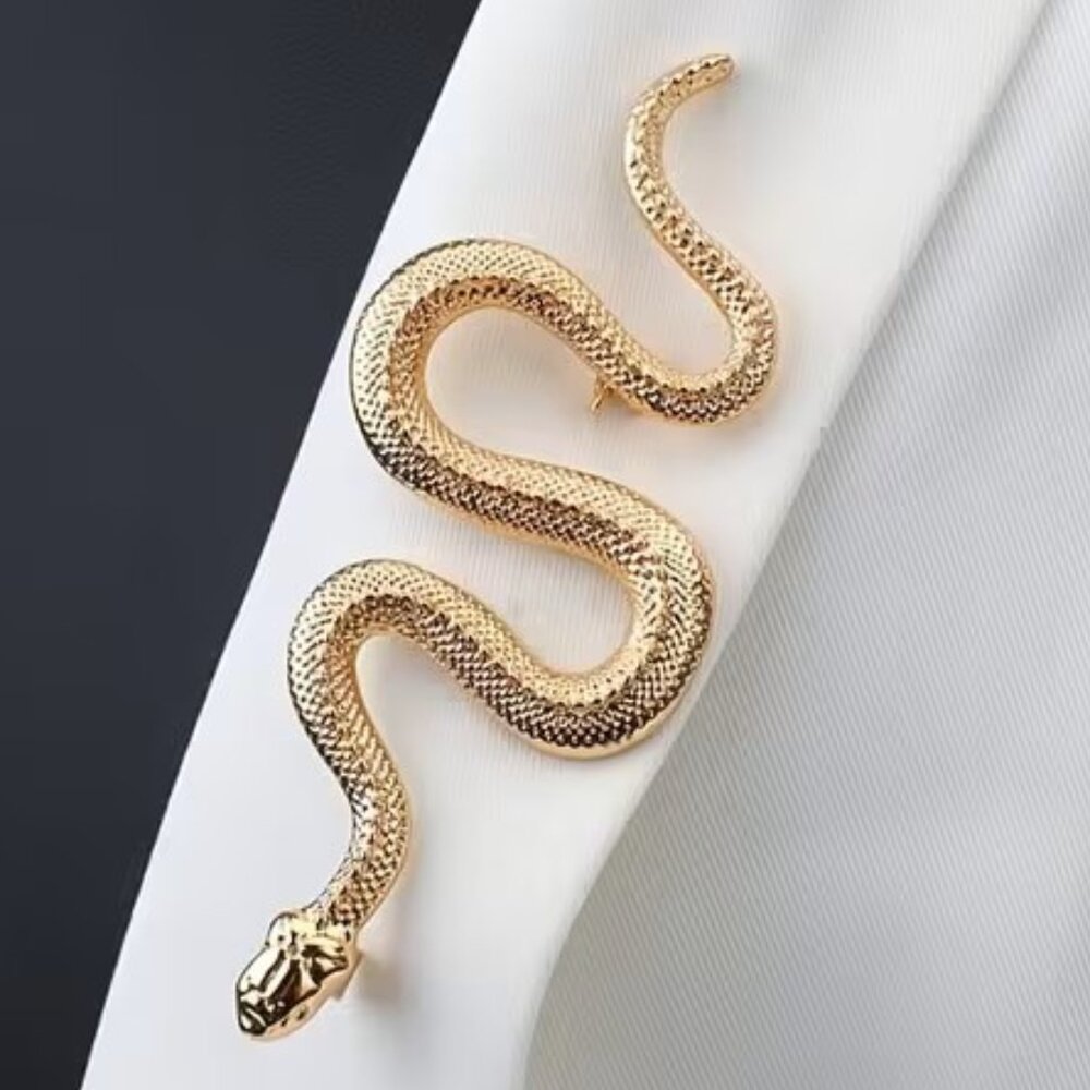 Snake Brooch Sleek Pin Stylish Statement Gold Y2K Sexy Serpent Simple Trendy Fun